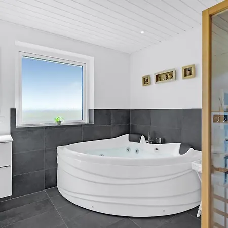 Amazing In With Kitchen *
